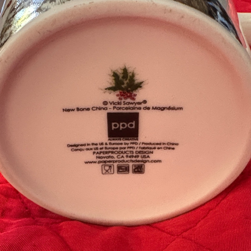 Vicky Sawyer “Candace Owl” Mug with Holly Design - Picture 2 of 4